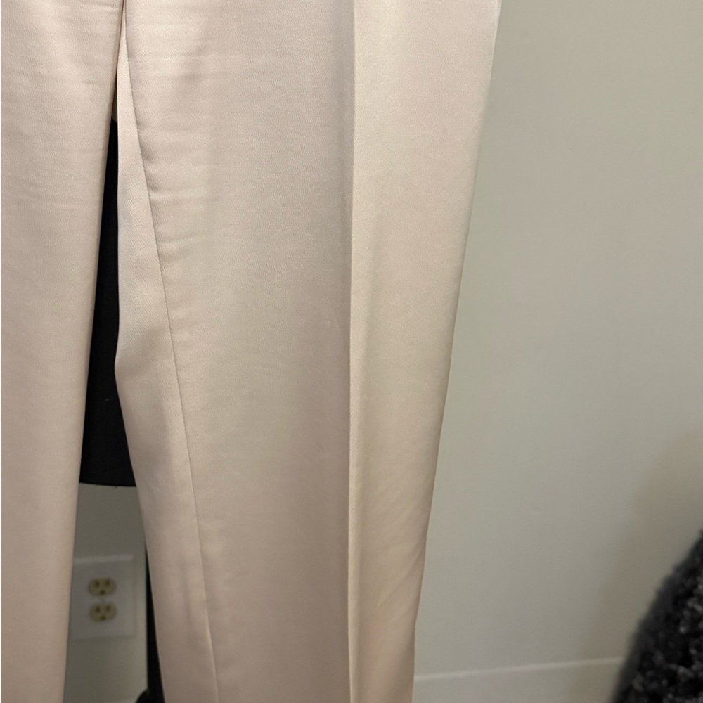 BCBG cream, color, satin trousers. Excellent